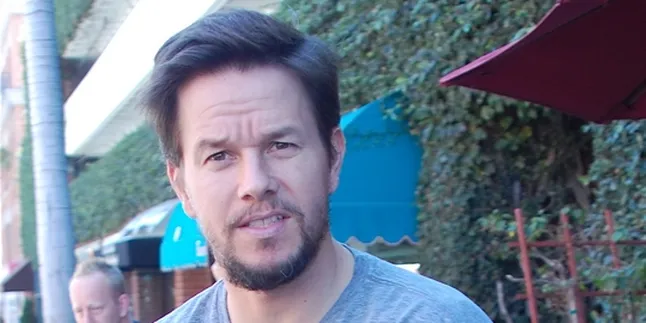 Takut Istri, Mark Wahlberg Pilih Bugil Takut Istri, Mark Wahlberg Pilih Bugil