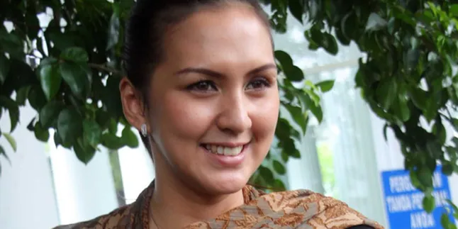 Donna Agnesia: Tiga Anak Cukup!