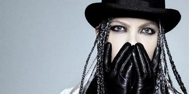 Hyde Siap Luncurkan Autobiography!