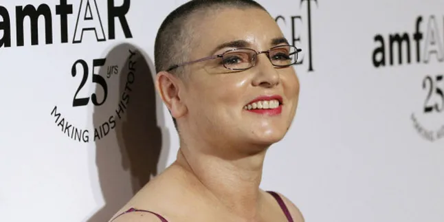 Temui Wartawan, Sinead O Connor Lupa Pakai Baju
