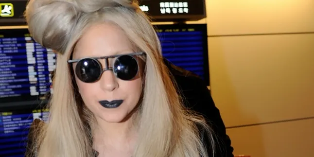 Lagu Lady GaGa Bikin Gerah Umat Kristiani