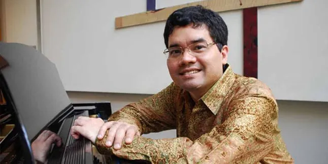 2012, Ananda Sukarlan Siap Gelar Pementasan Opera