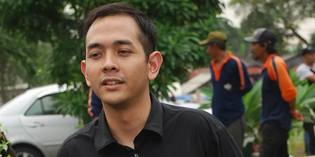 Bibus Pilih Jadi Kerja Kantoran Dibanding Nyanyi