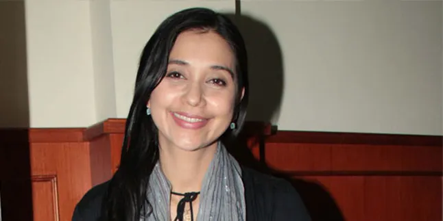 Ayu Azhari Beri Kebebasan Untuk Anaknya