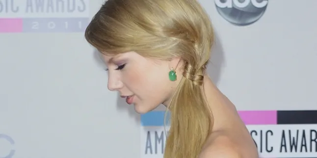 Taylor Swift Pamer Akting di 'LES MISERABLES'?