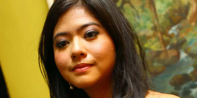 Qory Sandioriva Tak Ingin Muluk-Muluk