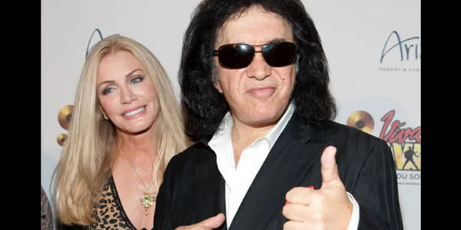 Kunci Harmoni Rumah Tangga Gene Simmons: Seks