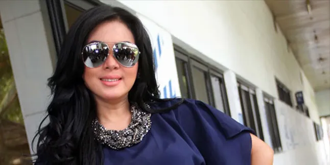 Kiamat 2012, Syahrini Percaya Pada Allah SWT