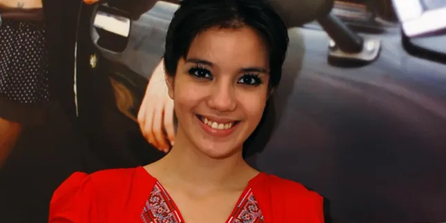 Foto Sheila Marcia Tanpa Celana Beredar!