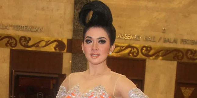 Syahrini Siap Sambut Jorge Lorenzo
