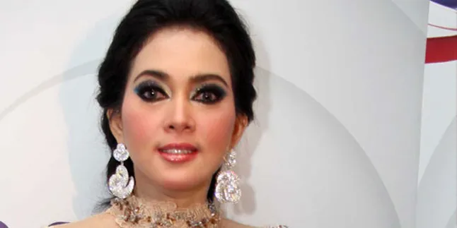 Disebut Lady Escort, Syahrini Ngambek Disebut Lady Escort, Syahrini Ngambek