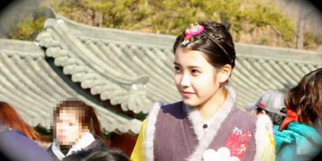 IU Bakal Dapat Angpao Paling Banyak?