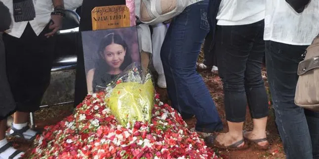Suami Valia Rahma Tak Kuasa Tahan Sedih Suami Valia Rahma Tak Kuasa Tahan Sedih