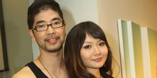 Alena Dijaga Suami Kala Melahirkan