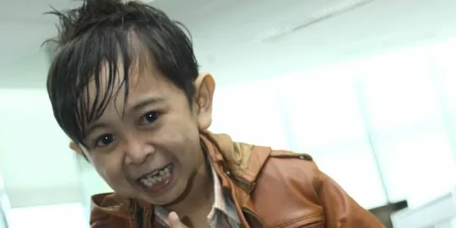 Daus Mini Jadi Chinese di Film Terbaru