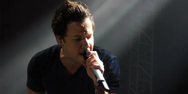 Simple Plan Tetap Menggebrak di Konser Ketiga!