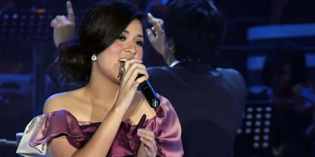 Raisa dan RAN Hibur Penonton Katy Perry