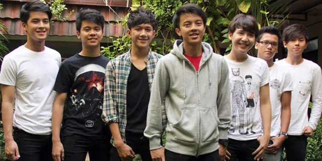 SMASH: Banyak Awards Tanggung Jawab Makin Besar! SMASH: Banyak Awards Tanggung Jawab Makin Besar!
