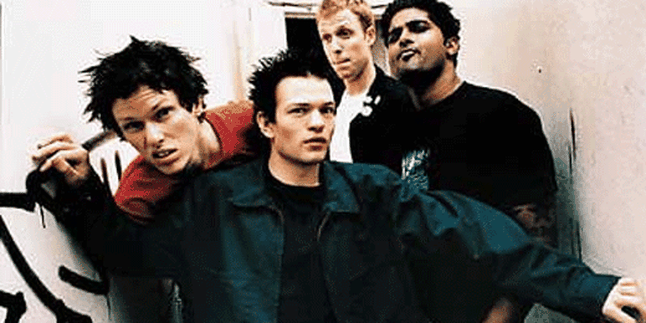 Cedera Punggung Gagalkan Tur Sum 41
