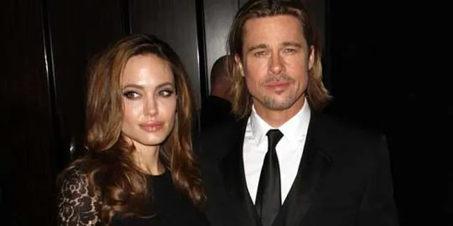 Akhirnya Brad Pitt Lepas Tongkat