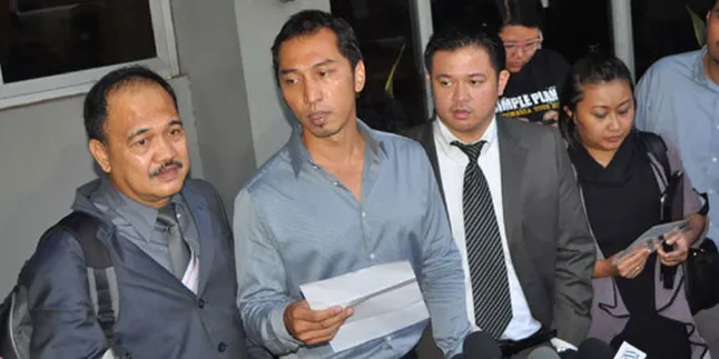 Bukti Perselingkuhan Zumi Zola Tersimpan Rapi