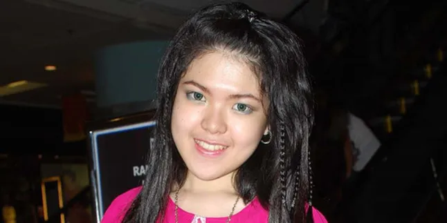 Tina Toon Masih Dapat Angpao