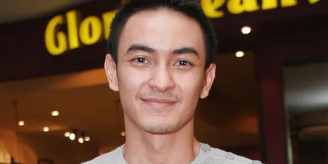 Pengacara: Zumi Zola Hanya Berteman Dengan Penny