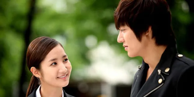 Lee Min Ho - Park Min Young Sudah Putus