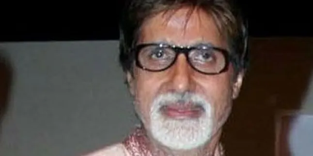 Amitabh Bachchan Enjoy Nikmati Menikur - Pedikur