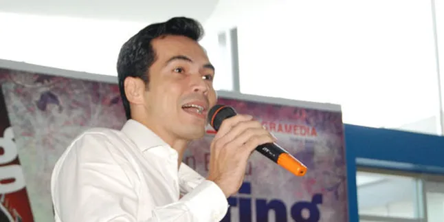 Attalarik Syah Ingin Koleksi Foto Prewed Dulu Attalarik Syah Ingin Koleksi Foto Prewed Dulu