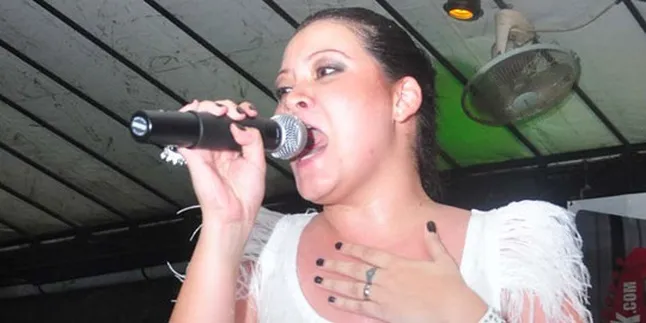 Ini Dia Alasan Melanie Subono Gratiskan Album