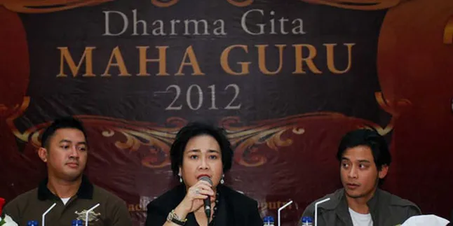 Norman Kamaru - Saipul Jamiell Tampil di 'Dharma Gita Maha Guru'