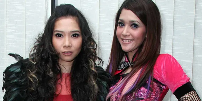 Duo Maia Tak Gentar Melawan Boyband