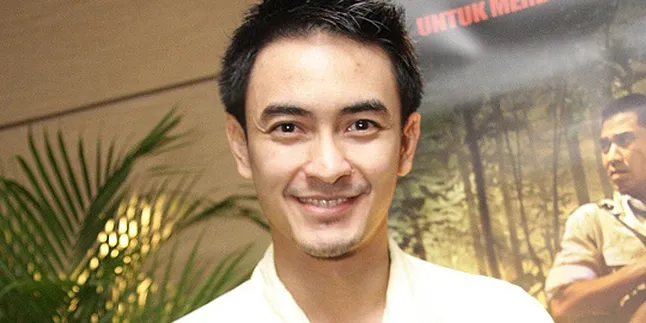 Zumi Zola Santai Ada Bukti Foto Telanjang