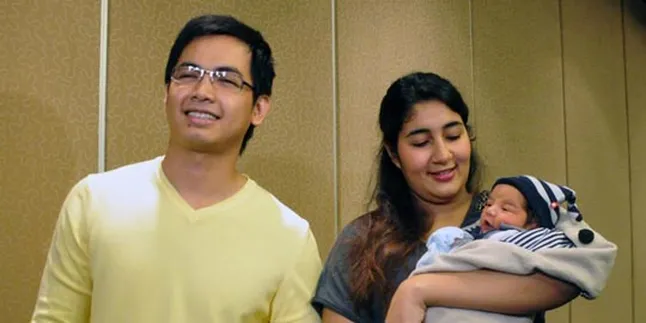 Melahirkan, Istri Tommy Kurniawan Dapat Kado Misterius