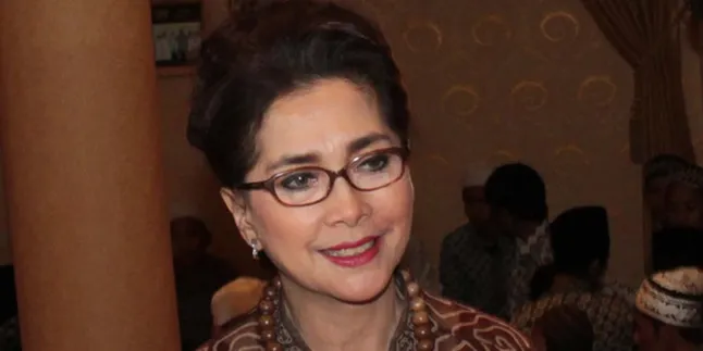 Widyawati: HIM Damsyik Baik dan Periang Widyawati: HIM Damsyik Baik dan Periang
