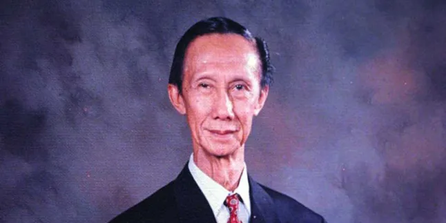 Istri HIM Damsyik Telat Datang ke Pemakaman