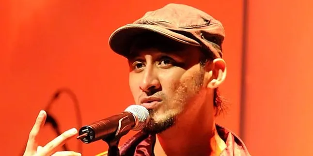 Rumah Kecil, Aqi Alexa Nikah Diam-Diam