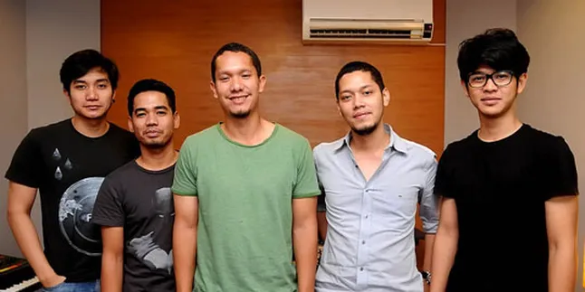 Maliq and D Essentials Panaskan Java Jazz On The Move Maliq and D Essentials Panaskan Java Jazz On The Move
