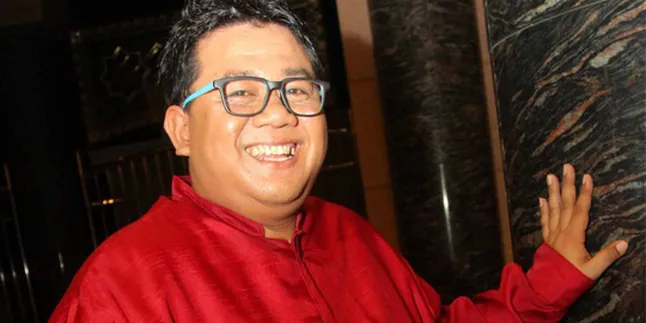 Minggu Pertama Februari 2012: Yang Hot Minggu Ini Minggu Pertama Februari 2012: Yang Hot Minggu Ini
