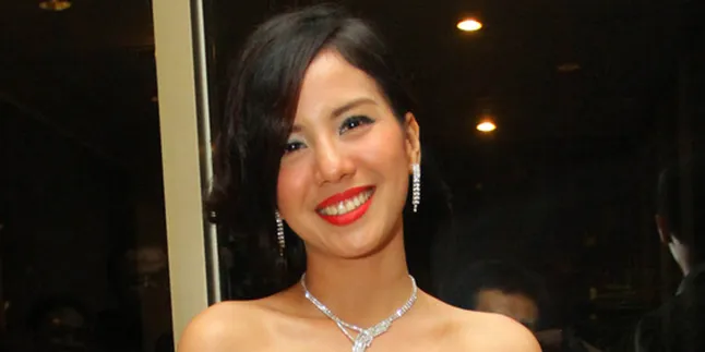 Tya Ariestya Gatal-Gatal Karena Stress