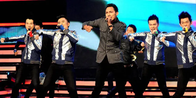 Wah, Norman Kamaru Jadi Anggota Boyband!