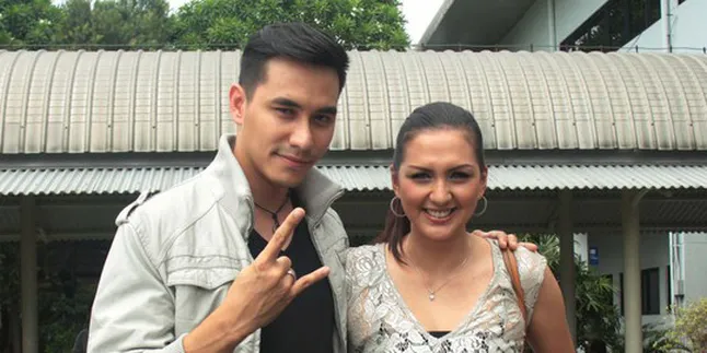 Darius Sinathrya Tak Pernah Valentine-an