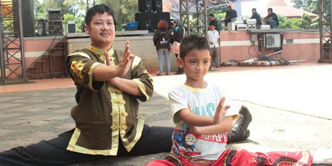 Ki Kusumo Bekali Anak Ilmu Bela Diri