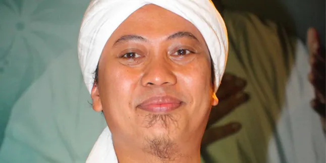 Opick Sumbangkan Hasil Konser Untuk Anak Cacat