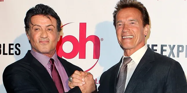 Schwarzenegger - Stallone Kompak Jalani Operasi