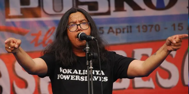 Nyanyi Lagu God Bless, Heydi Power Slaves Nyontek Nyanyi Lagu God Bless, Heydi Power Slaves Nyontek