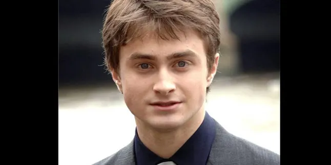 OMG! Daniel Radcliffe Salaman Sambil Buang Air