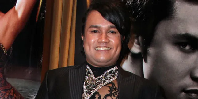 2012, Tata Liem Jadi Marilyn Monroe