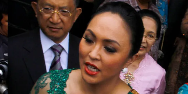 Angelina Sondakh Sempat Minta Cerai ke Adjie?